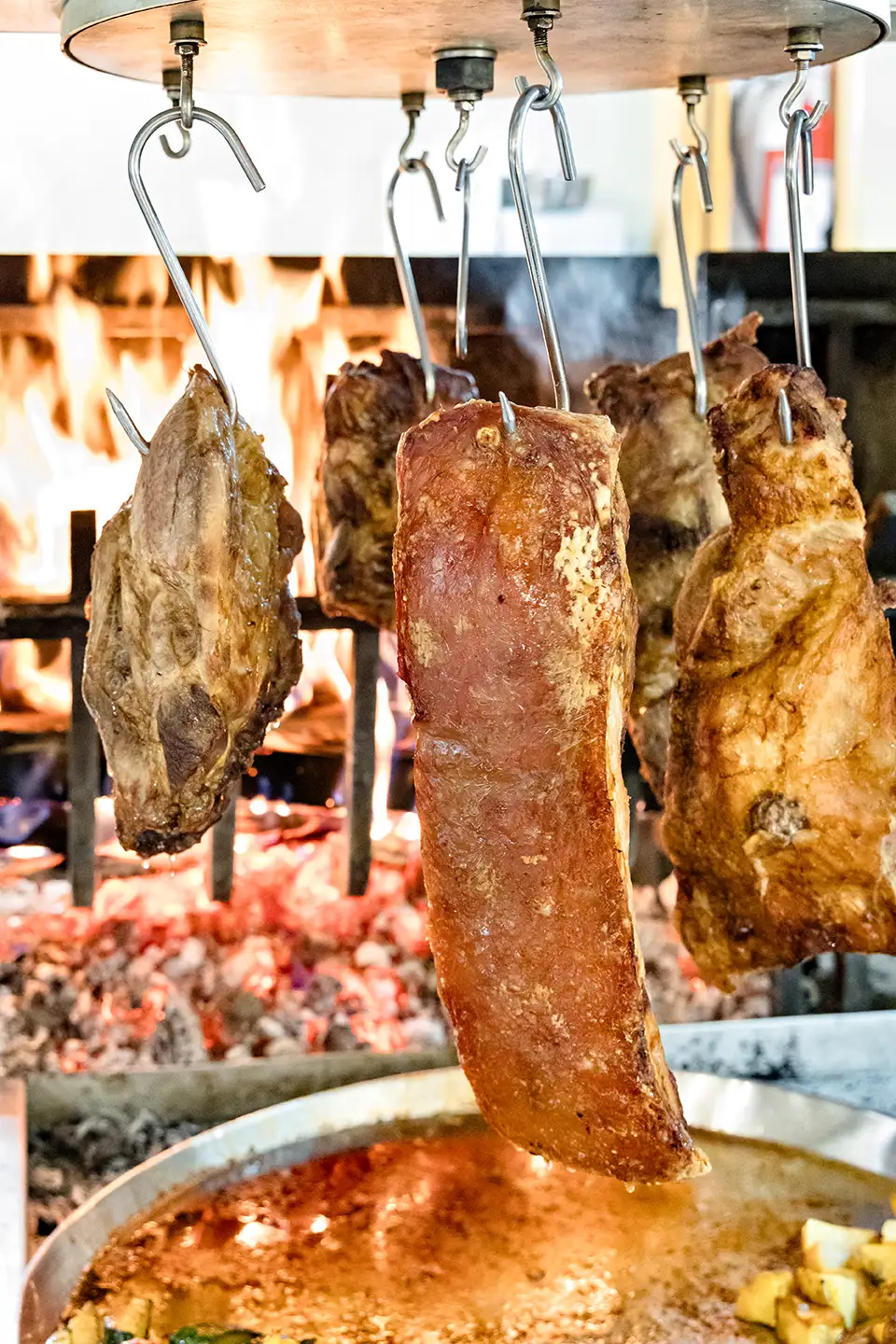 La Brasera Trattoria Pisogne Brescia-Carosello di Carni allo Spiedo Verticale-01